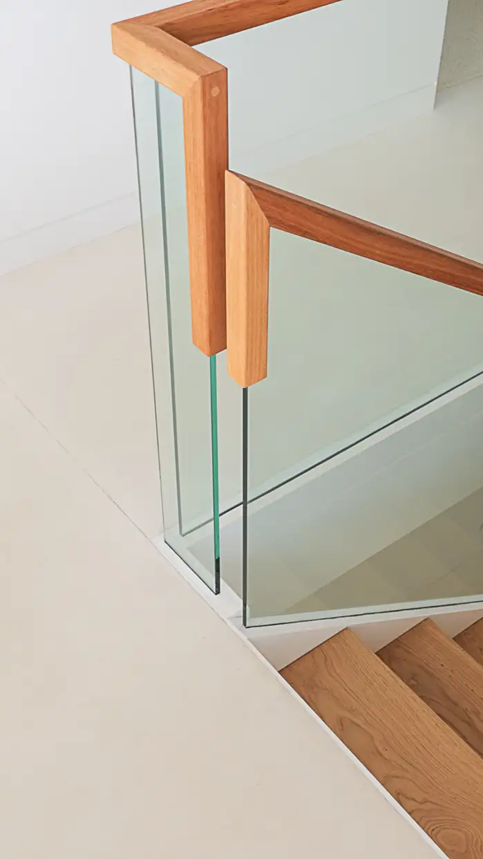 Continuous grout-free microcement surface in an Avalon home